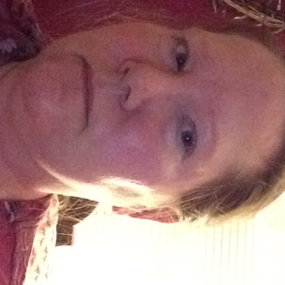 Meet your Posher, Leanne